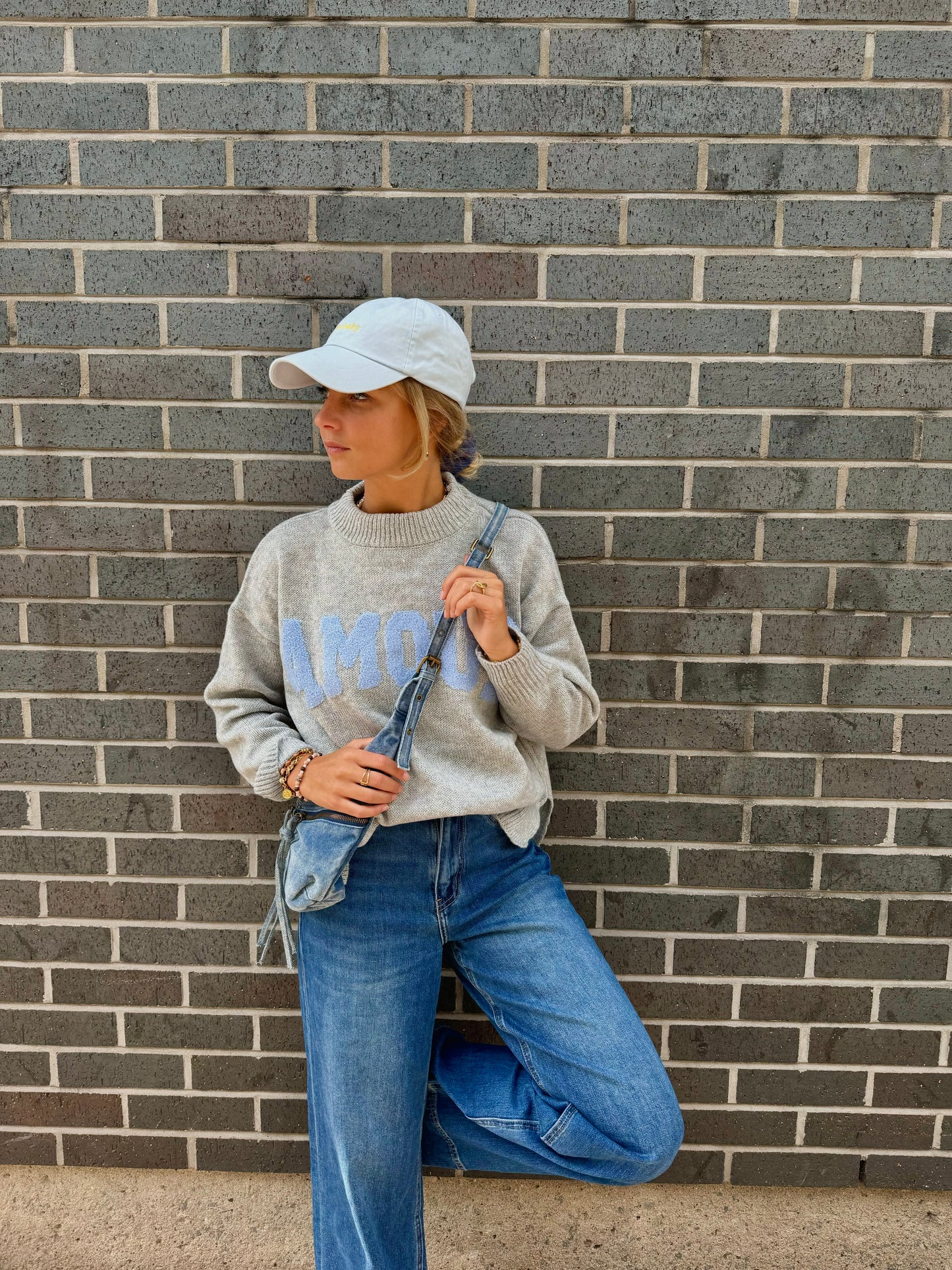 Pull Amour gris