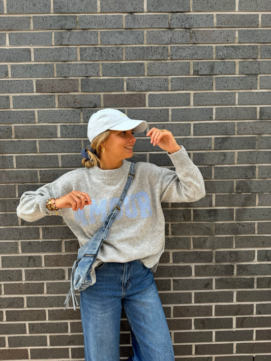 Pull Amour gris